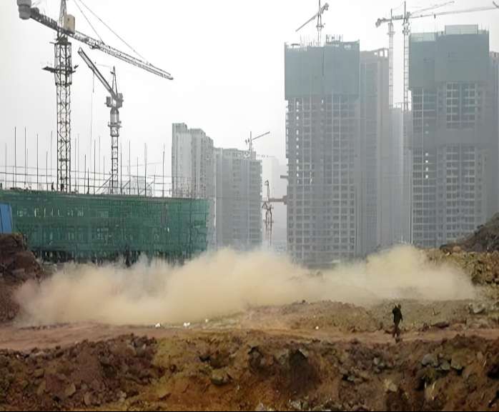工地?fù)P塵治理難？揚(yáng)塵監(jiān)測(cè)系統(tǒng)成破局利器！
