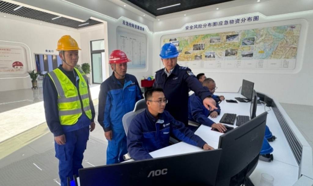 智慧工地系統(tǒng)助力昭溫公路施工安全,打造暢通出行新體驗 智慧工地系統(tǒng)助力昭溫公路施工安全,打造暢通出行新體驗